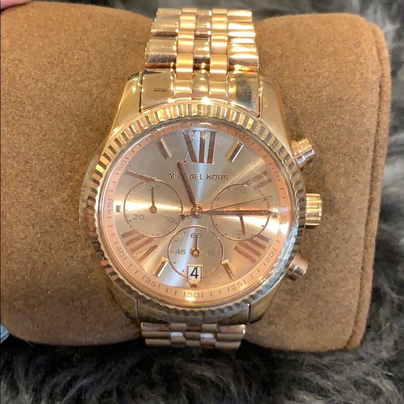 Michael Kors Rosegold Brand New Watch - Picture 1 of 8